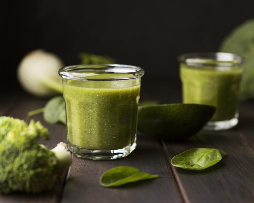 natural-smoothies-with-spinach